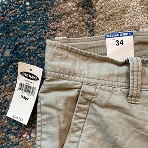 khaki shorts old navy size 34 waist